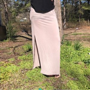 ✨♾ 3/$25 Forever 21 Maxi Skirt✨